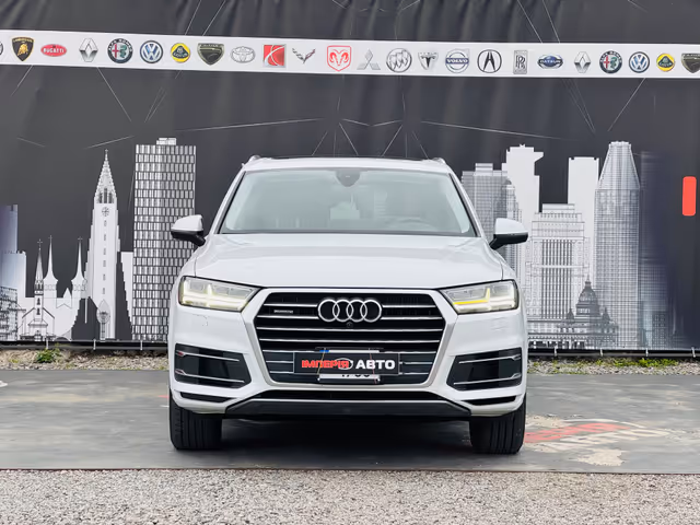 Audi Q7 - фото 2