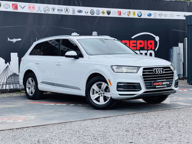 Audi Q7 - фото 1