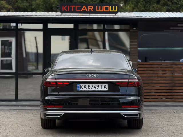 Audi A8 - фото 5