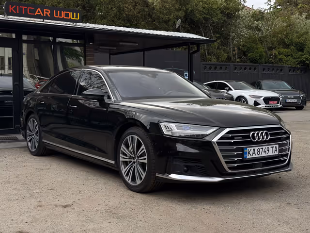 Audi A8 - фото 3