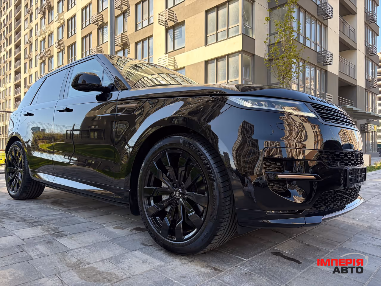 Land Rover Range Rover Sport - фото 1
