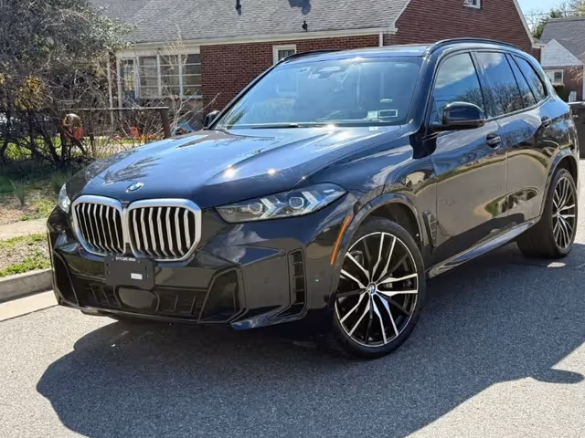 BMW X5 - фото 1