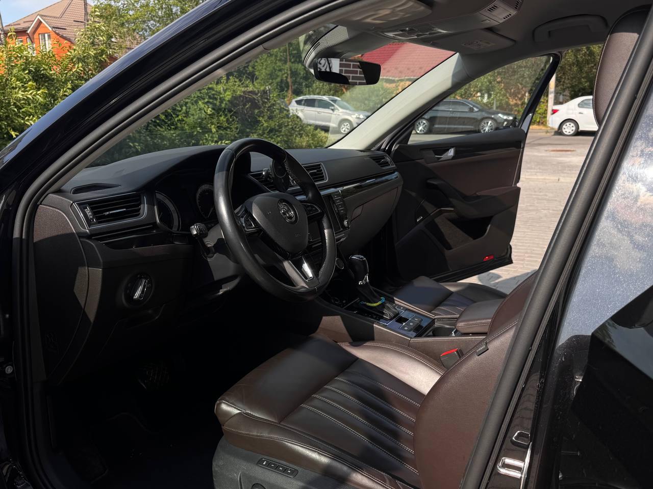 Skoda Superb - фото 13