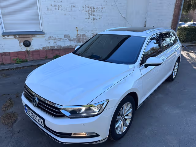 Volkswagen Passat - фото 2