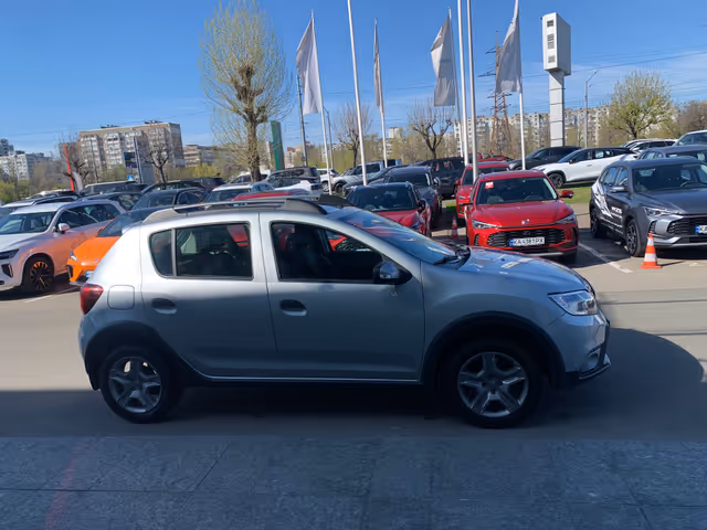 Renault Sandero - фото 5
