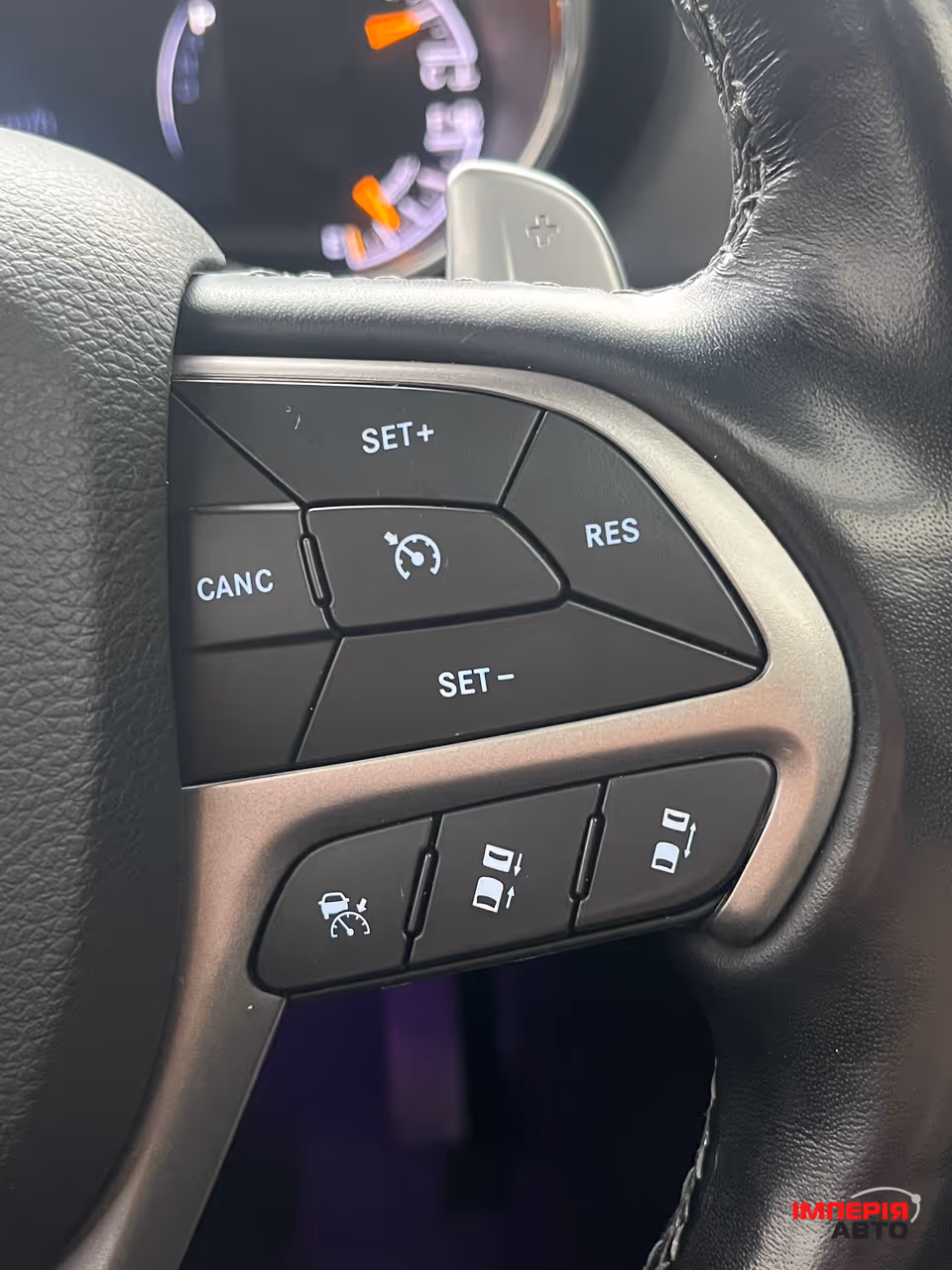 Jeep Grand Cherokee - фото 36