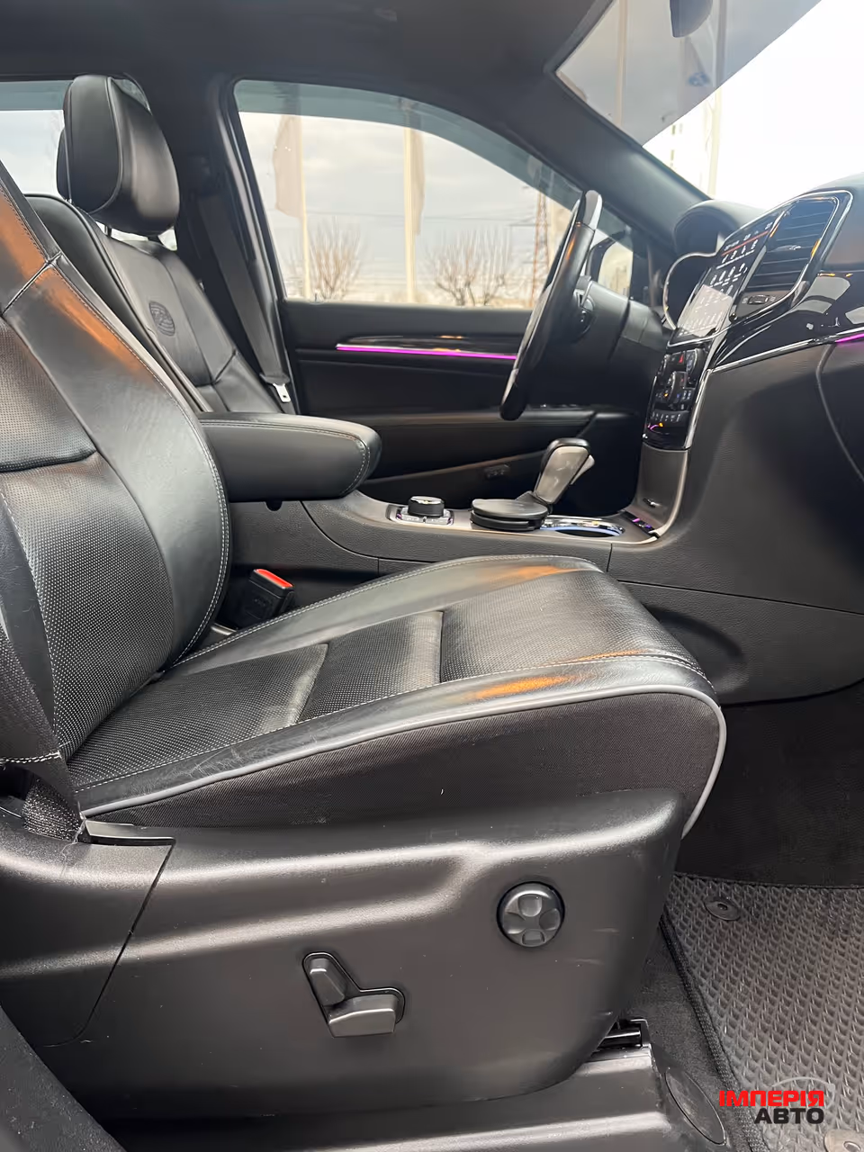 Jeep Grand Cherokee - фото 13