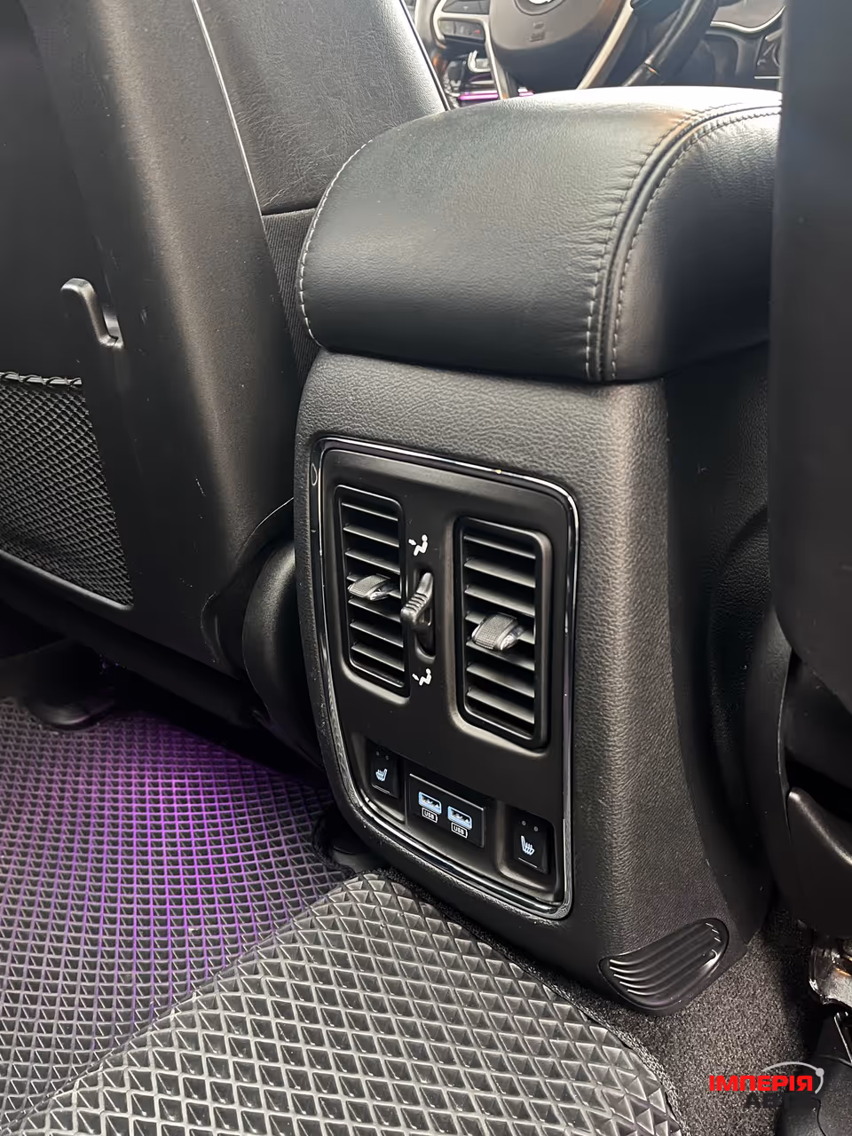 Jeep Grand Cherokee - фото 19