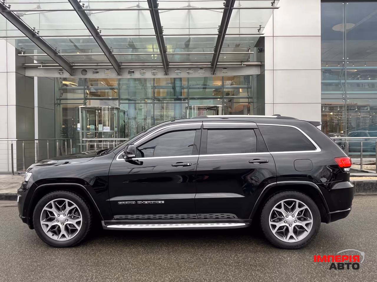 Jeep Grand Cherokee - фото 9