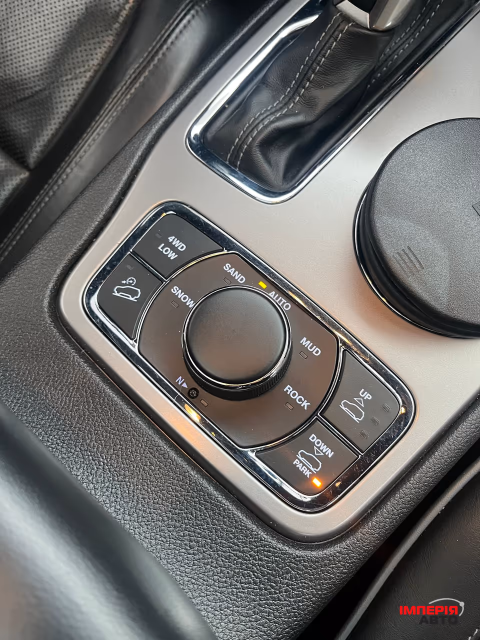 Jeep Grand Cherokee - фото 16
