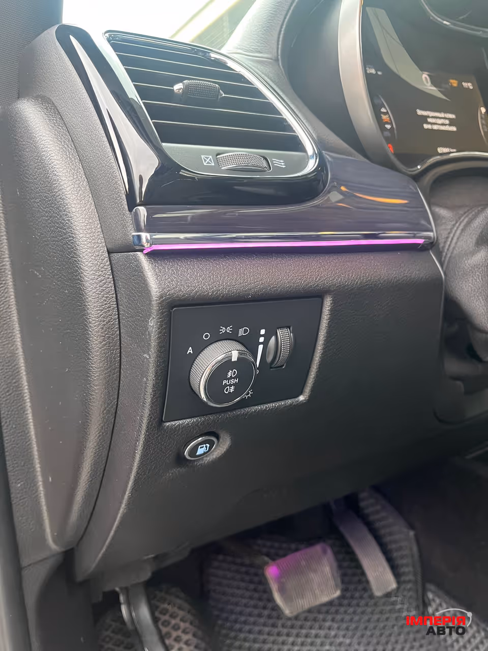 Jeep Grand Cherokee - фото 26