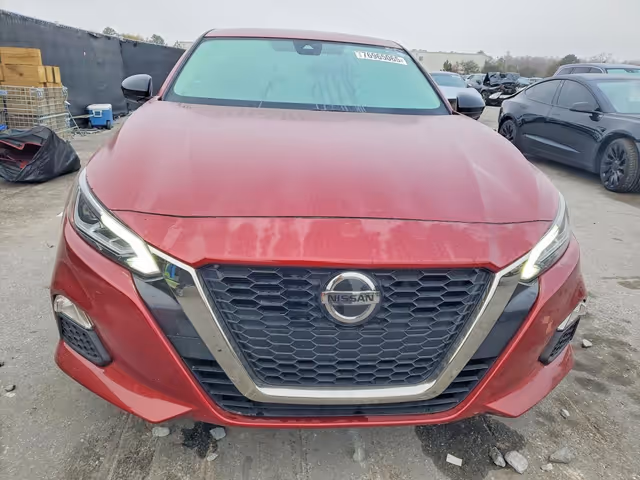 Nissan Altima - фото 5