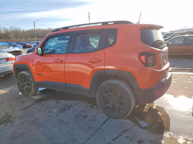 Jeep Renegade - фото 3