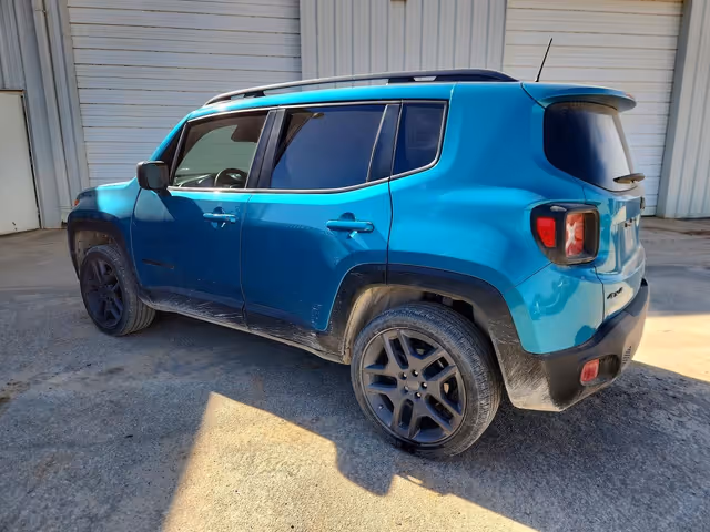 Jeep Renegade - фото 3
