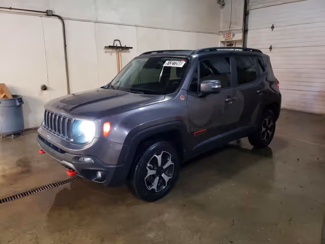 Jeep Renegade - фото 4