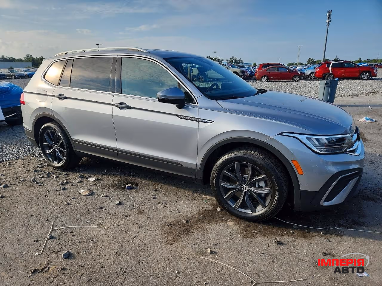 Volkswagen Tiguan - фото 3