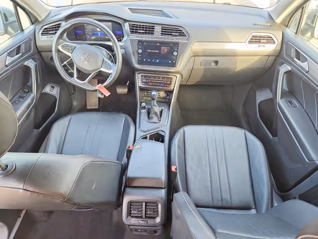 Volkswagen Tiguan - фото 5