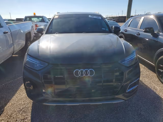 Audi Q5 - фото 1