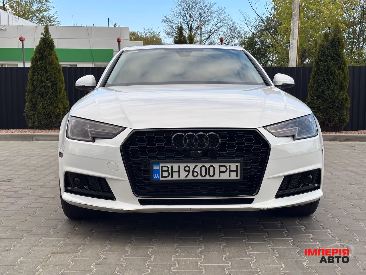 Audi A4 - фото 2