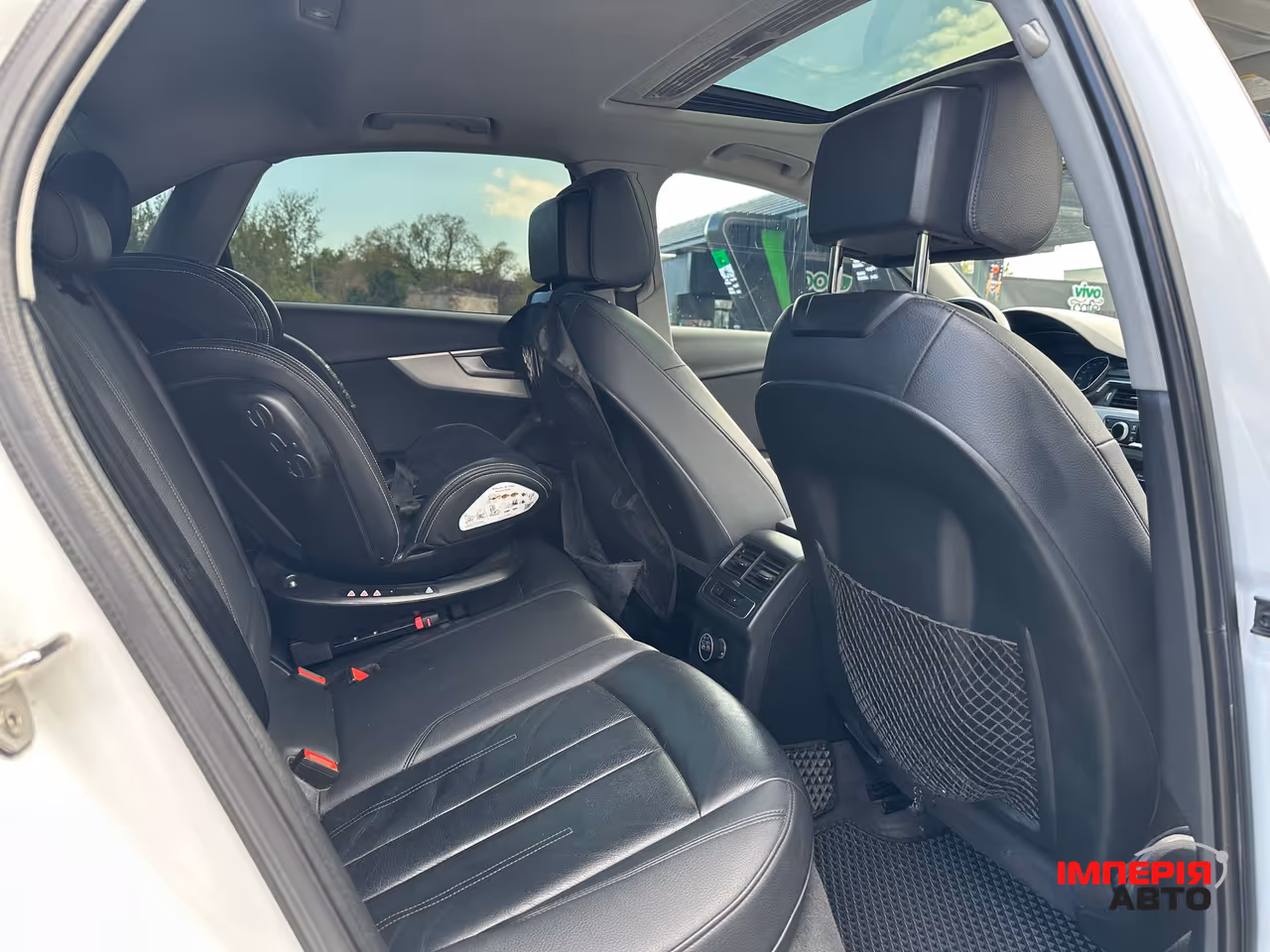 Audi A4 - фото 14