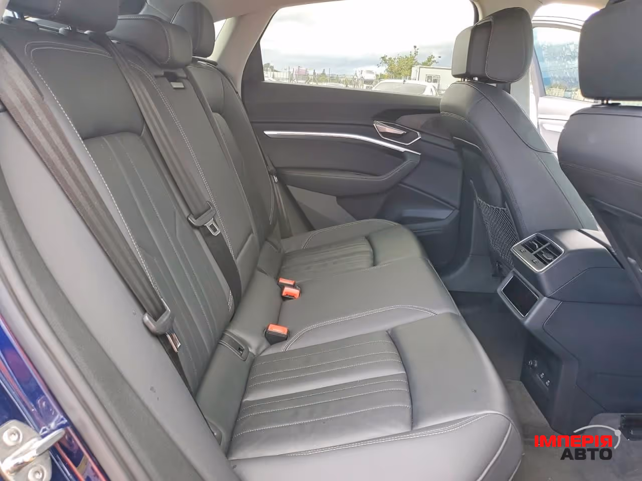Audi e-tron Sportback - фото 8