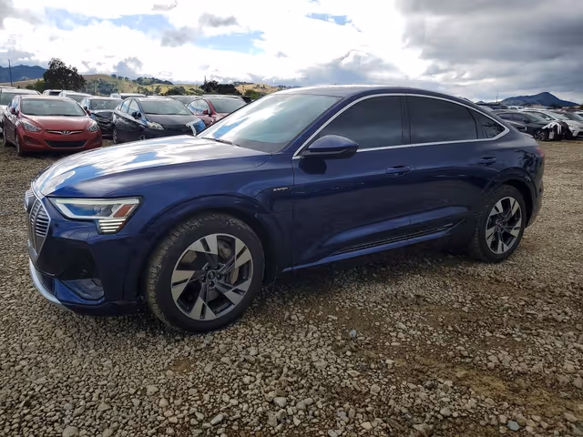 Audi e-tron Sportback - фото 2