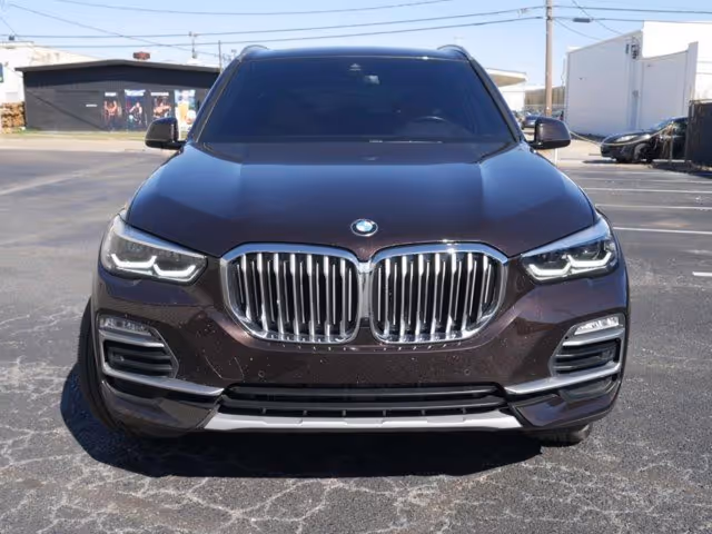 BMW X5 - фото 1