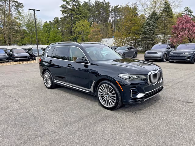 BMW X7 - фото 1