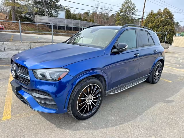 Mercedes-Benz GLE - фото 1