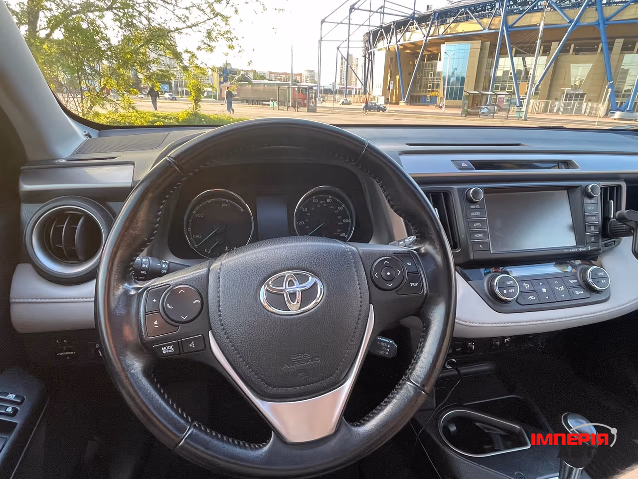 Toyota RAV4 - фото 12