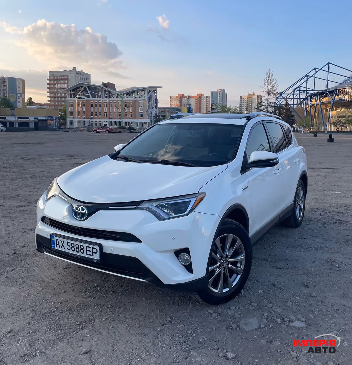Toyota RAV4 - фото 9