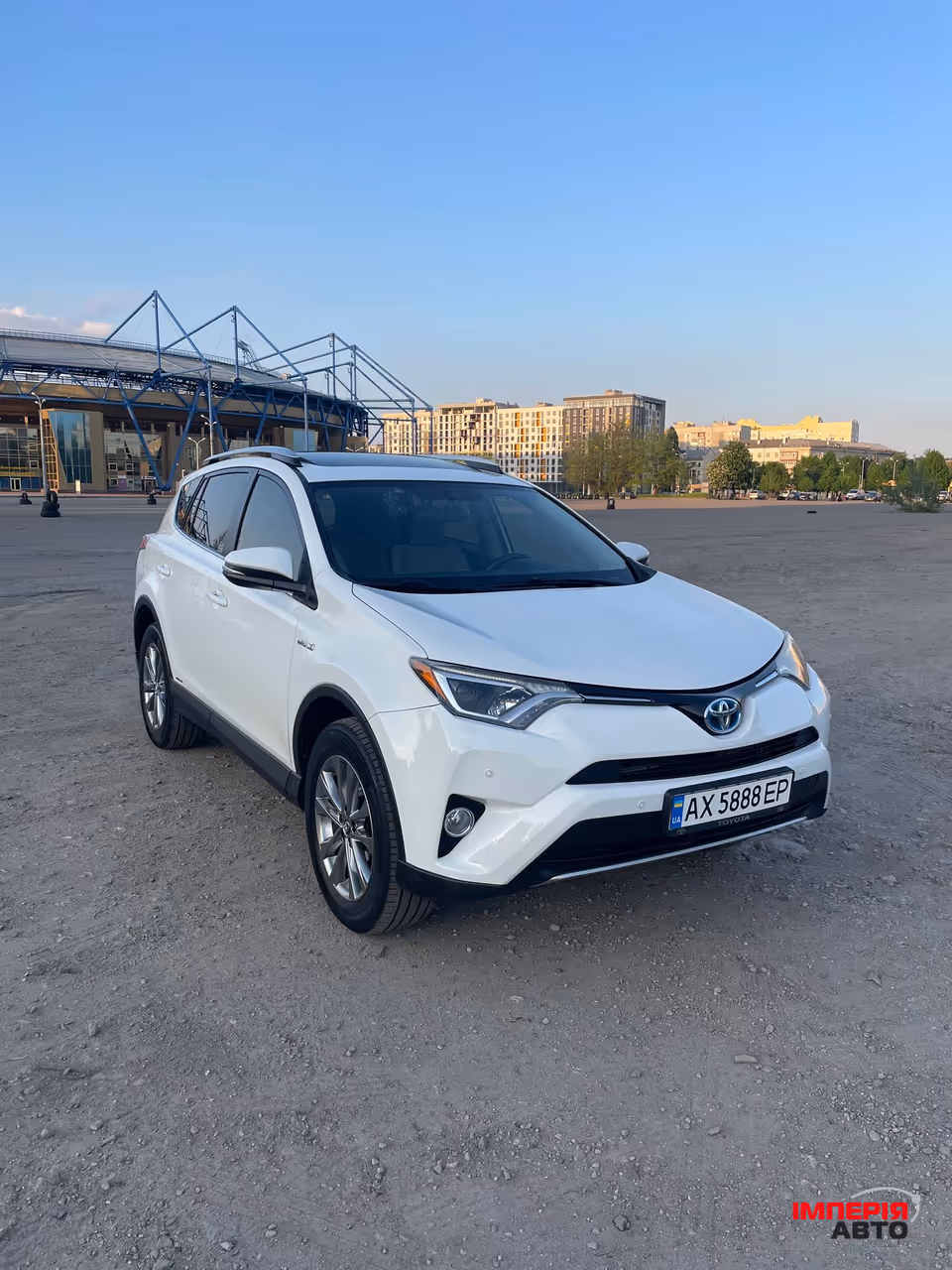 Toyota RAV4 - фото 3
