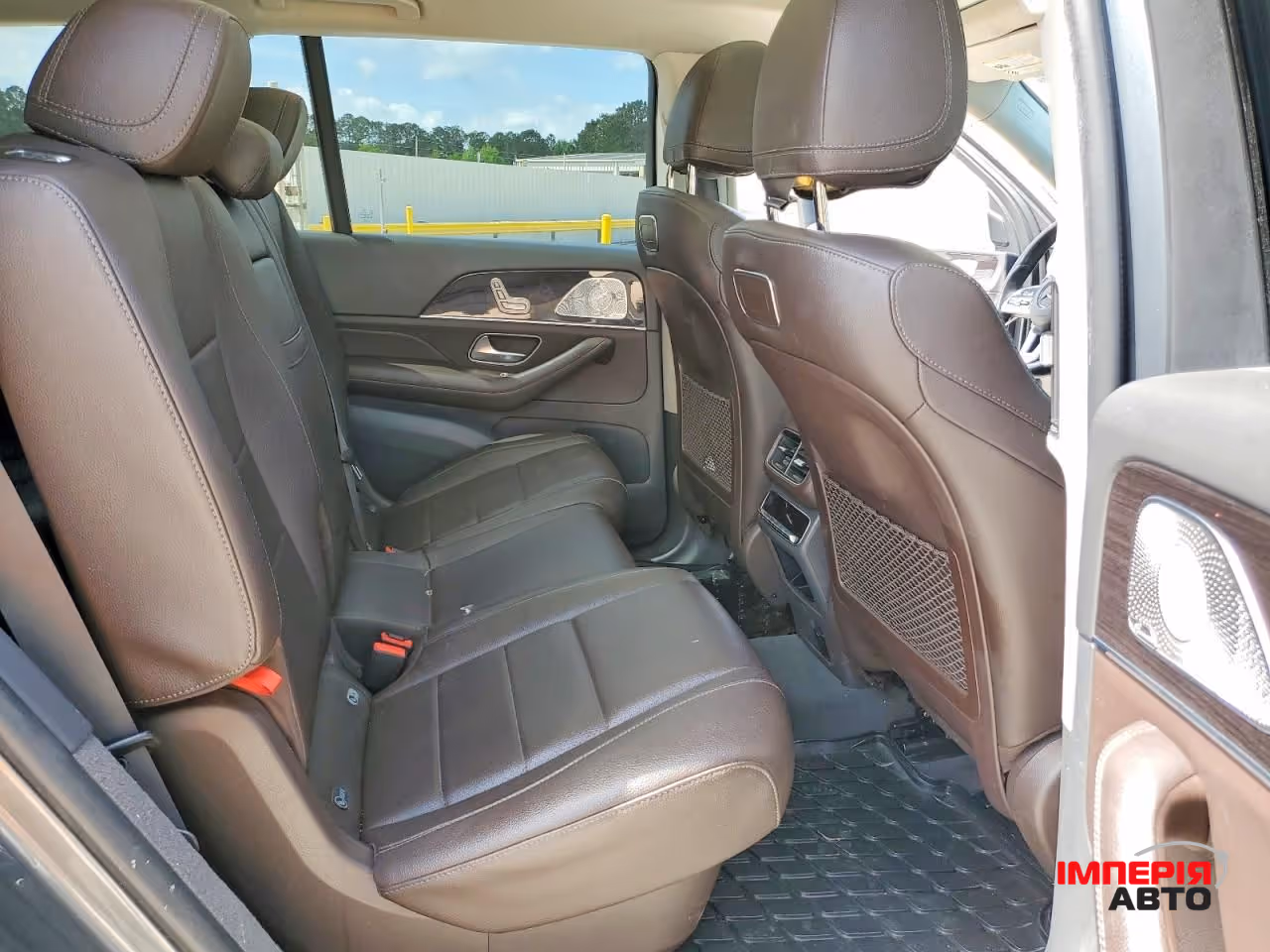 Mercedes-Benz GLS - фото 6