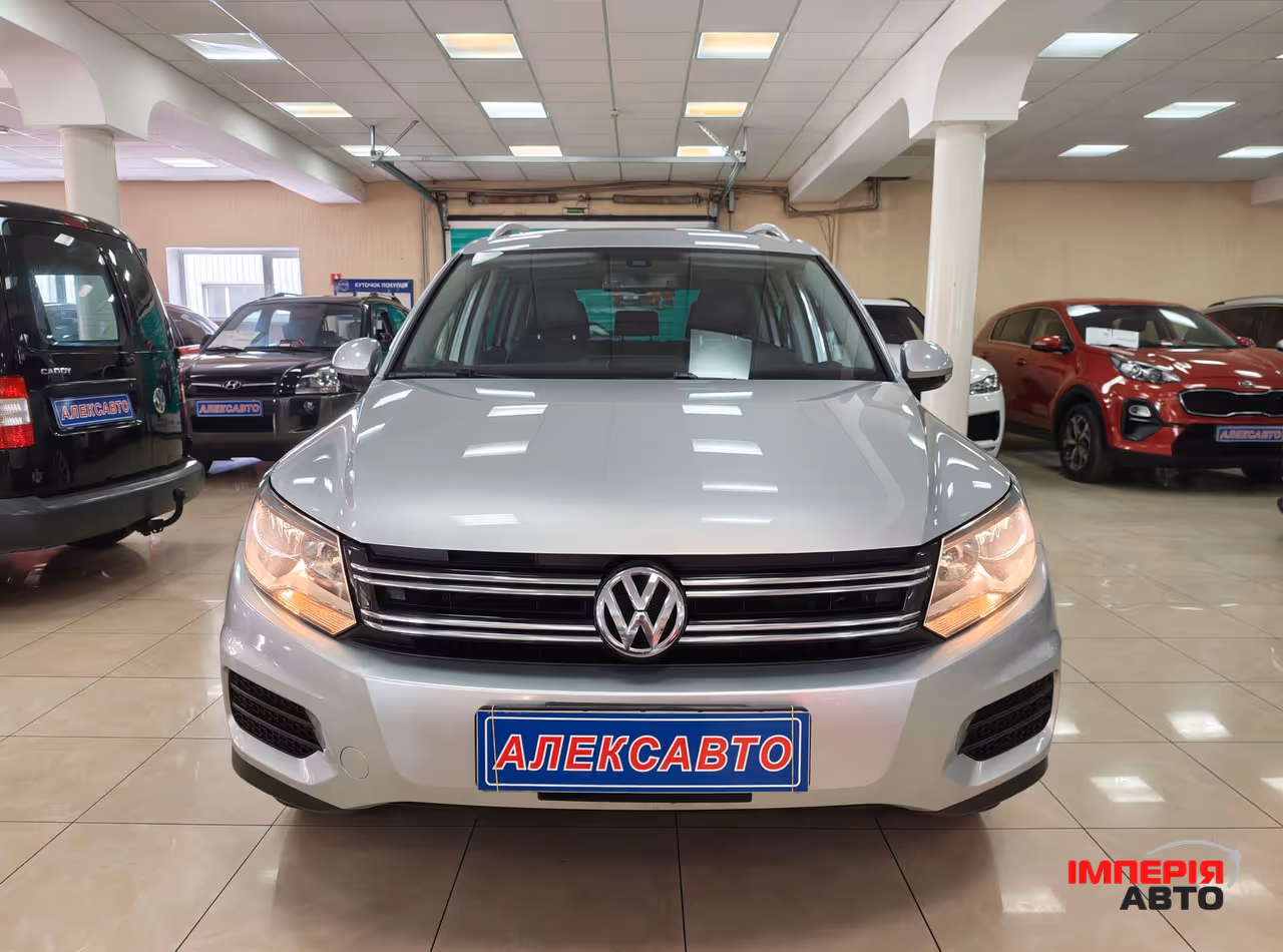 Volkswagen Tiguan - фото 2