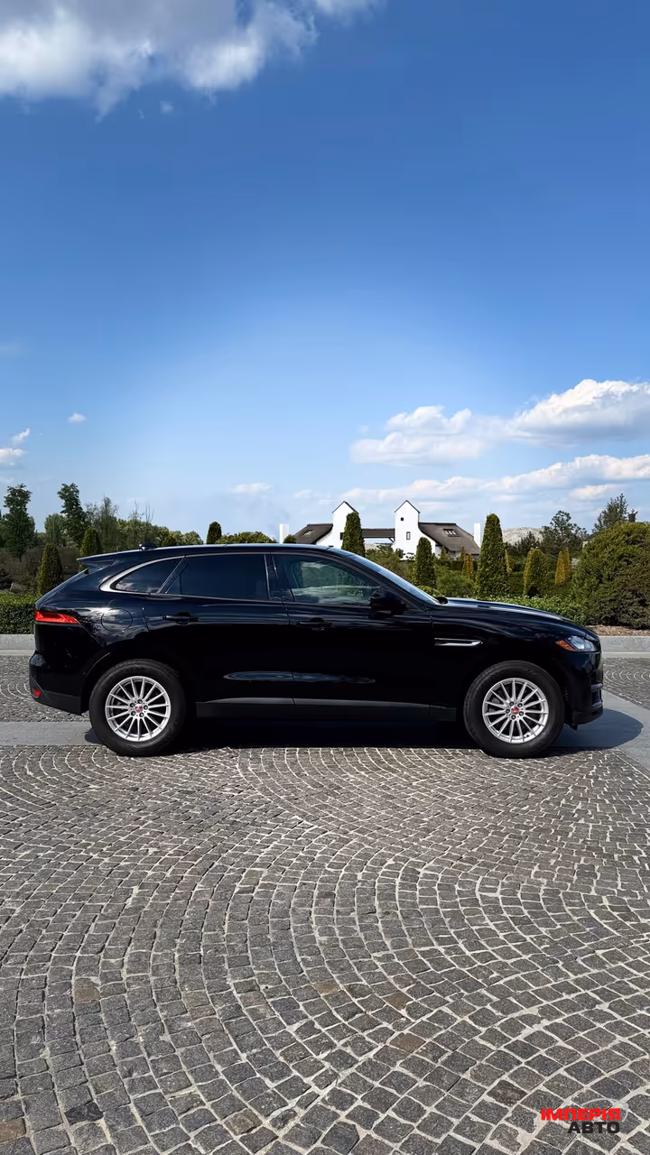 Jaguar F-Pace - фото 9