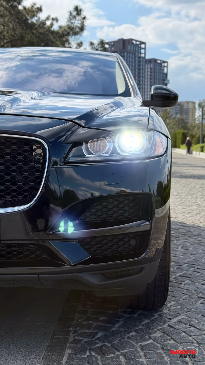 Jaguar F-Pace - фото 21