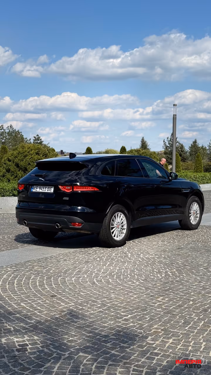 Jaguar F-Pace - фото 7