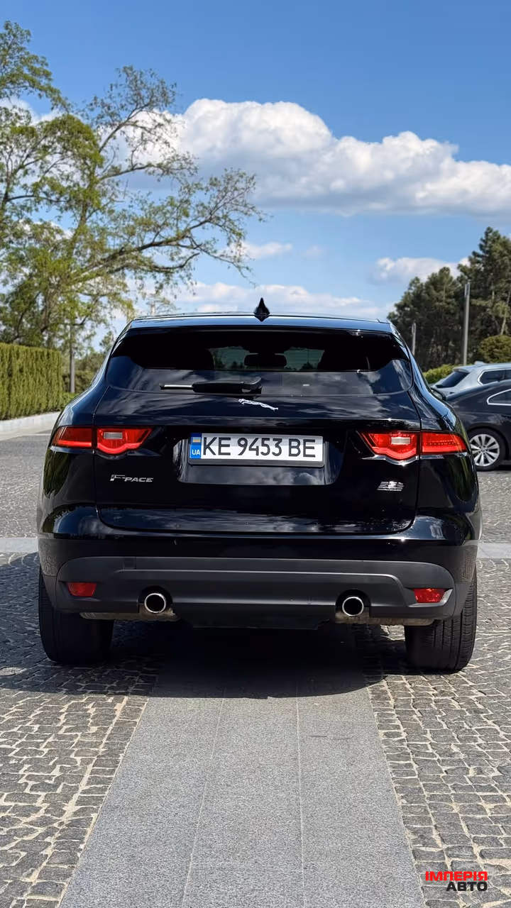 Jaguar F-Pace - фото 6