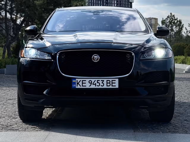 Jaguar F-Pace - фото 2