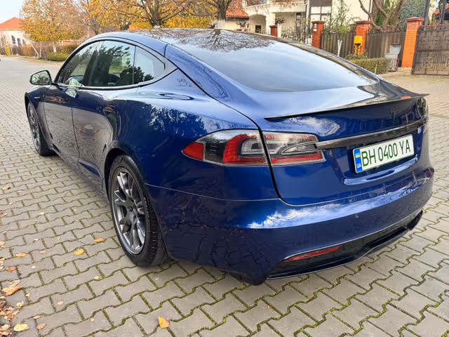 Tesla Model S - фото 4
