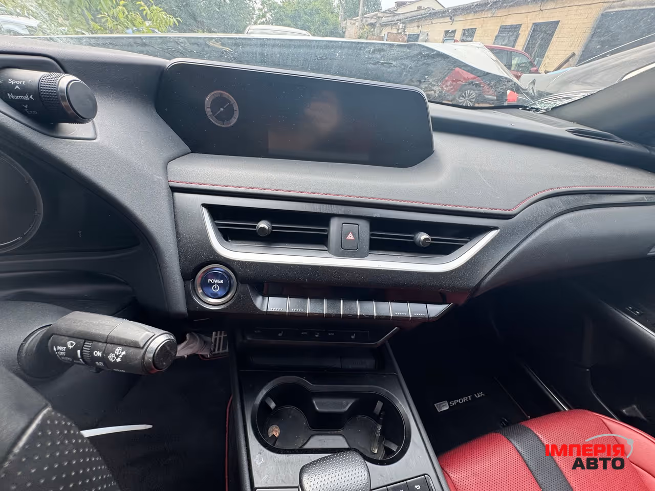 Lexus UX - фото 26
