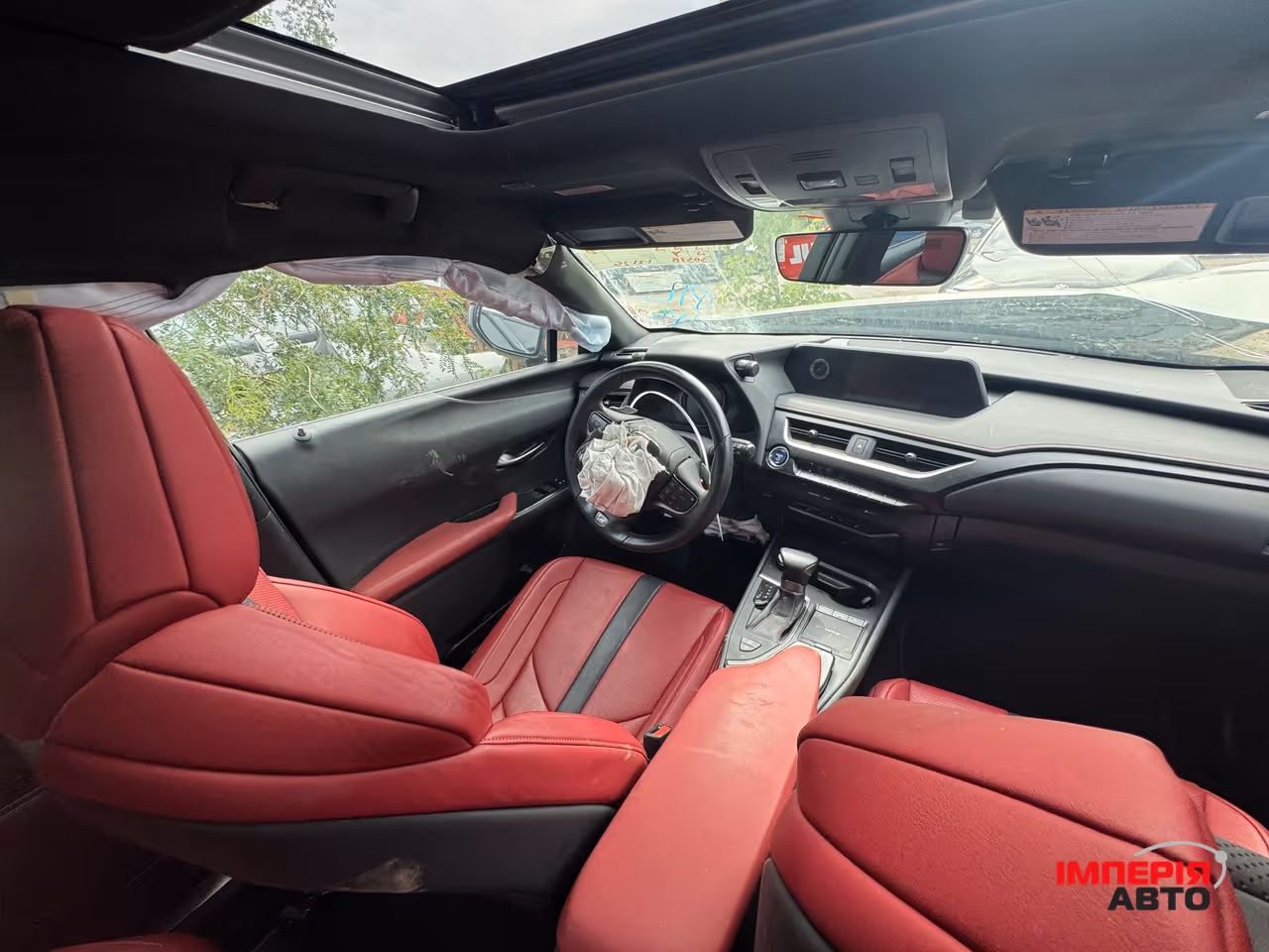 Lexus UX - фото 21