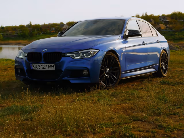 BMW 3 серії - фото 1
