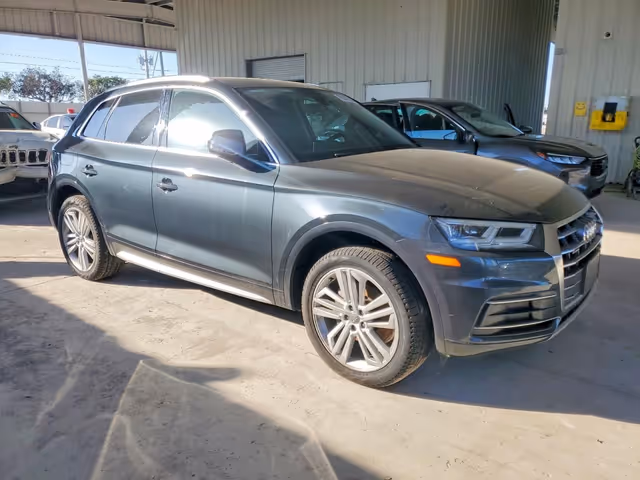 Audi Q5 - фото 5