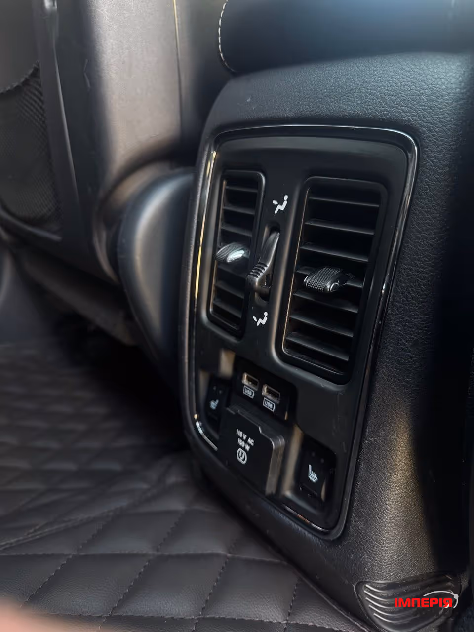 Jeep Grand Cherokee - фото 17