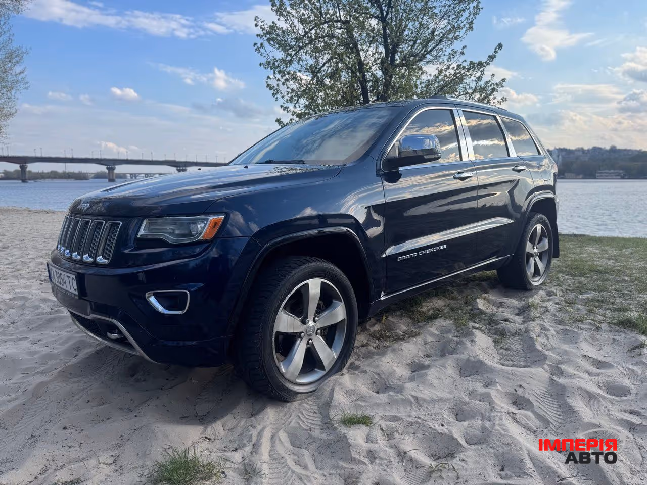 Jeep Grand Cherokee - фото 1