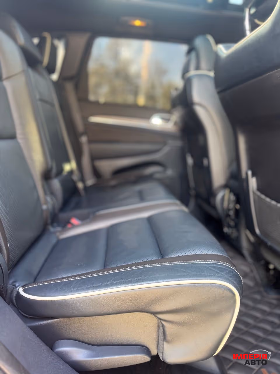 Jeep Grand Cherokee - фото 14