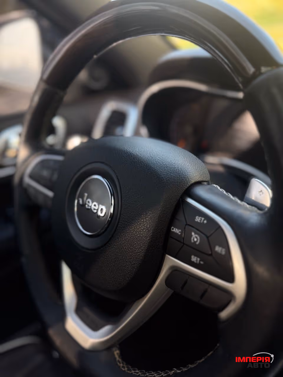 Jeep Grand Cherokee - фото 27