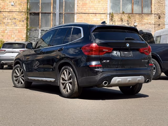 BMW X3 - фото 3