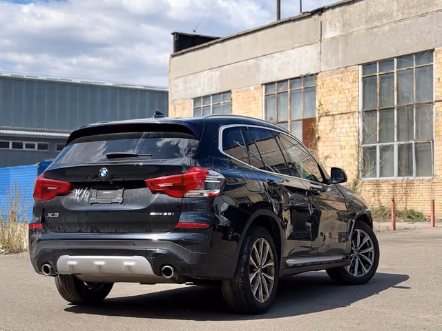 BMW X3 - фото 2